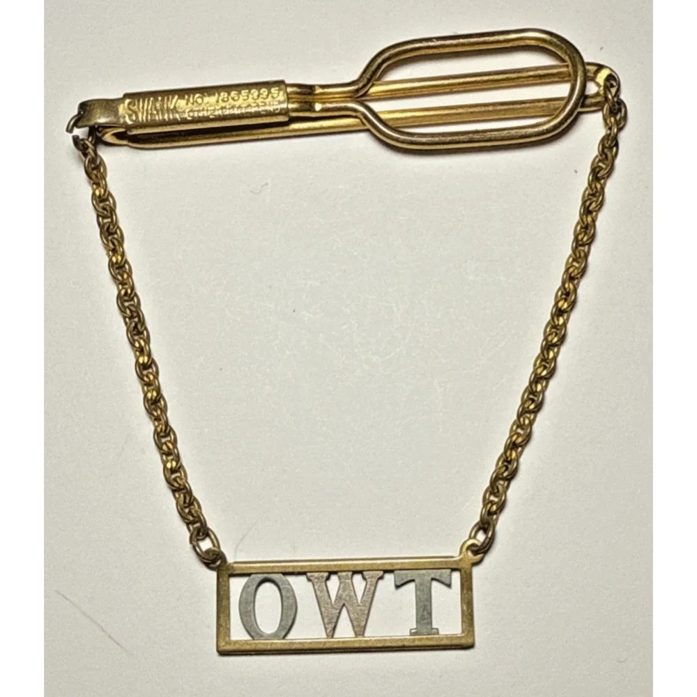 Vintage Swank Signed Dangling Chain 